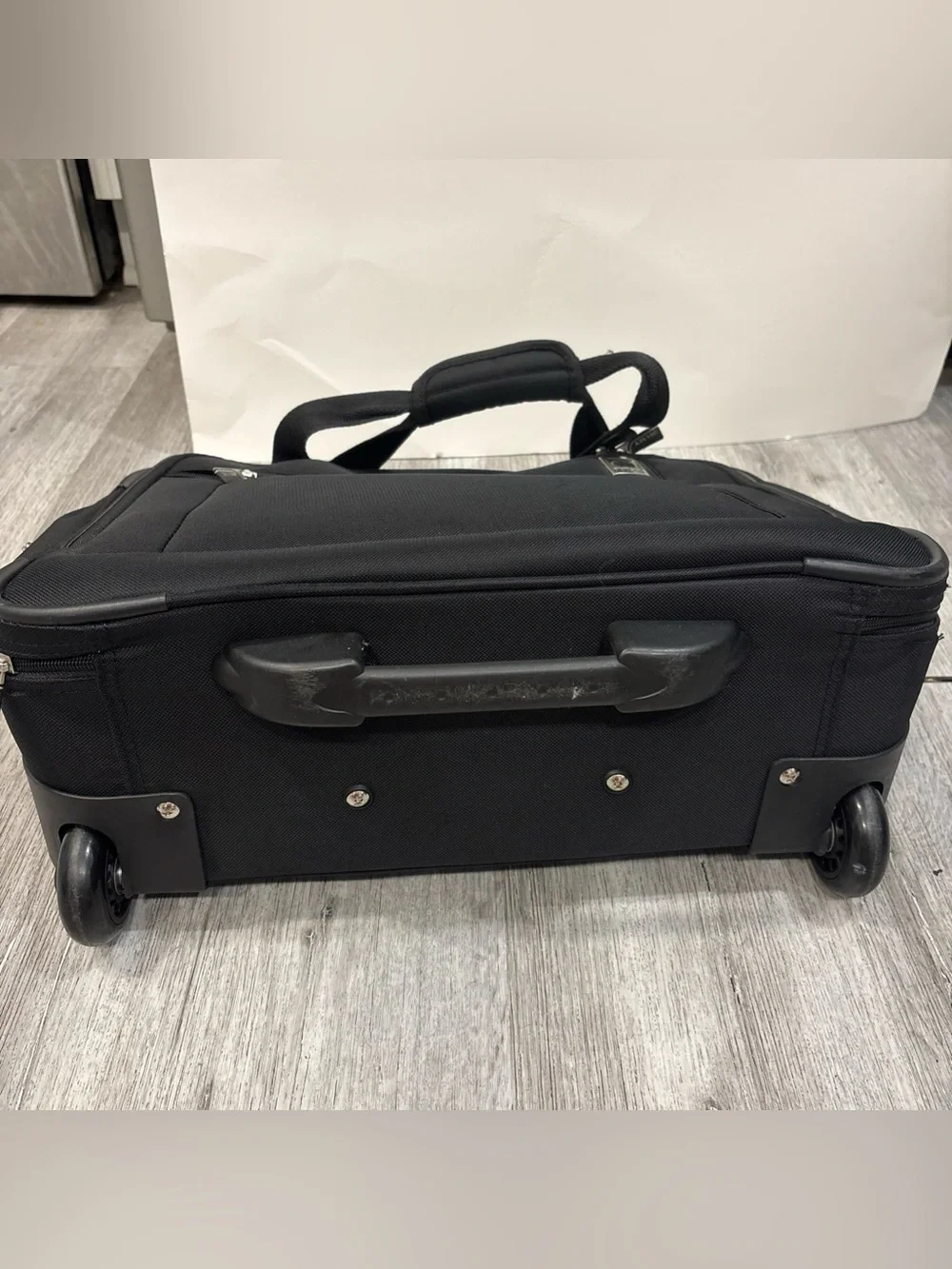 Delsey Paris black travel carryon with wheels luggage suitcase travel